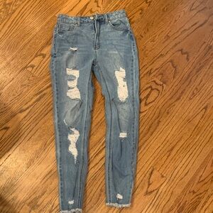 Tinseltown ripped jeans size 5. Skinny